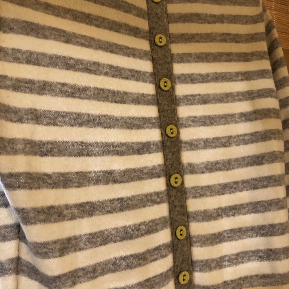 Cashmere Top - Picture 2 of 3